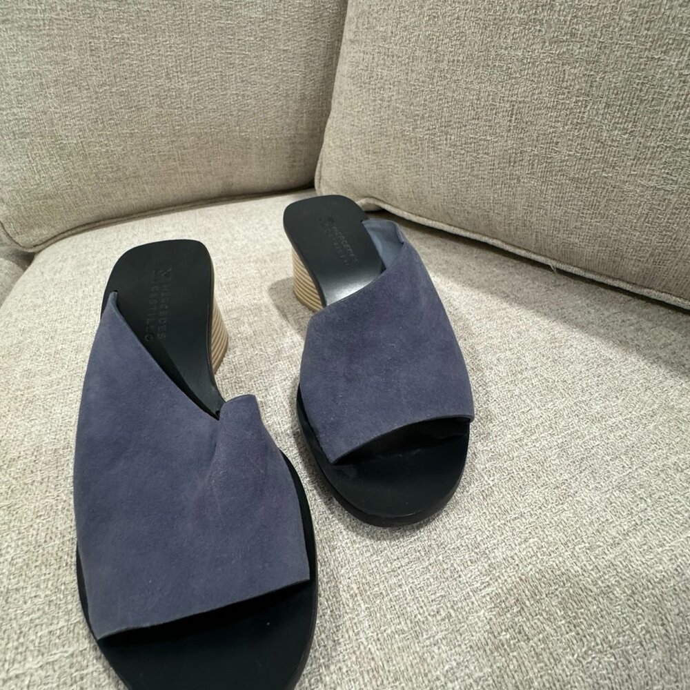 Mercede Castillo Steel Blue suede sandal Size 35.5
